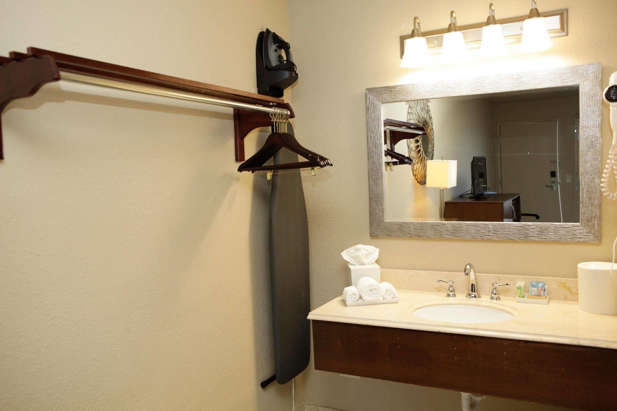 Unique Suites Hotel Charleston Eksteriør bilde